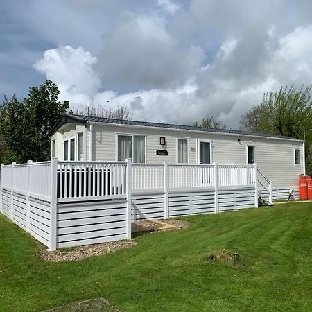 Апартаменты Meadows 3 New Beach Holiday Park Димчерч Экстерьер фото