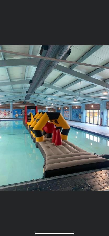 Апартаменты Meadows 3 New Beach Holiday Park Димчерч Экстерьер фото